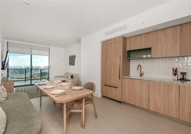 Photo 3 of Condo for sale at 601 Ne 1st Ave #4215, Miami, FL 33132 | MLS# A11810779 | Listing updated on 2026-09-08