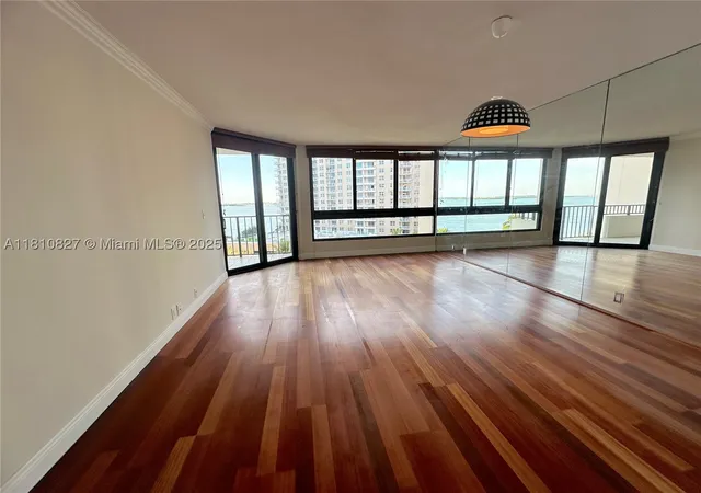 Listing Photo 5 - Condo for sale in Brickell Key One Condominium located at 520 Brickell Key Dr, Miami, FL 33131 - Unit #A811