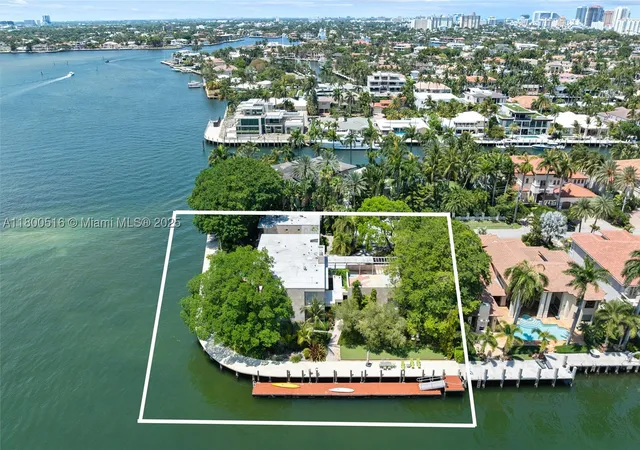 Mansion for sale at 2500 Mercedes Dr, Fort Lauderdale, FL 33316 | MLS# A11800516 | Listing updated on 2026-09-23