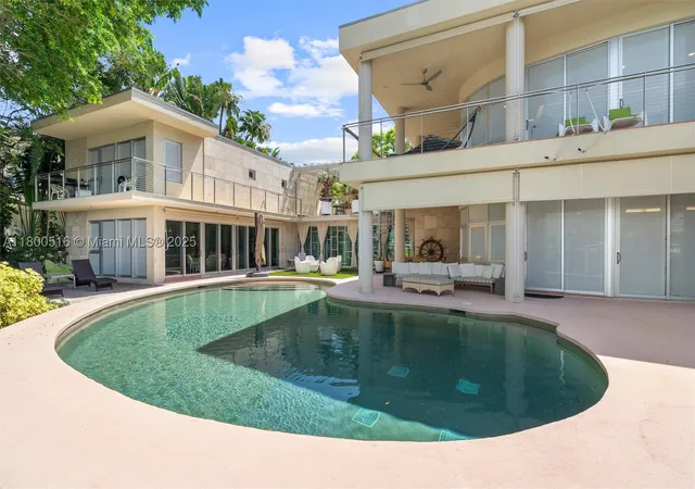 Mansion for sale at 2500 Mercedes Dr, Fort Lauderdale, FL 33316 | MLS# A11800516 | Listing updated on 2026-09-23