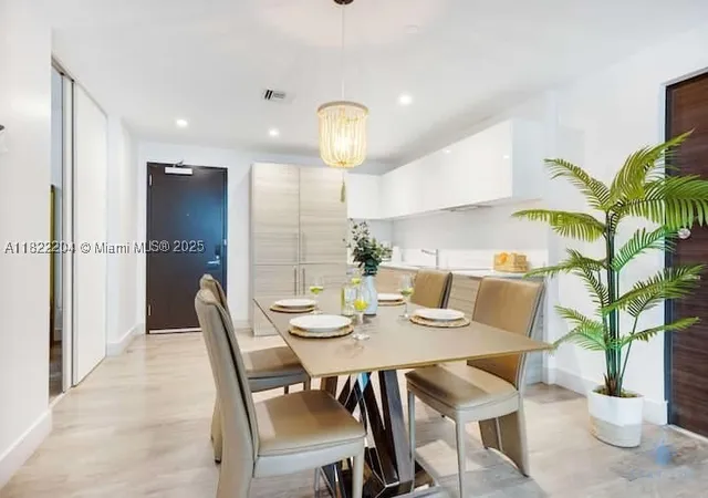 Listing Photo 3 - Condo for sale in building located at 777 N Ocean Dr, Hollywood, FL 33019 - Unit #N521