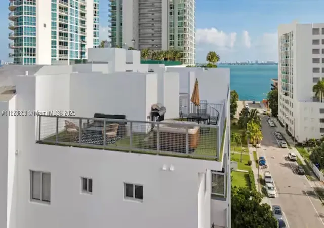 Listing Photo 4 - Condo for sale in Emilia Edgewater located at 481 Ne 29Th St, Miami, FL 33137 - Unit #706