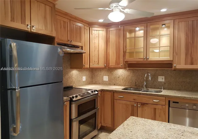 Listing Photo 3 - Condo for sale in building located at 253 S Cypress Rd, Pompano Beach, FL 33060 - Unit #237