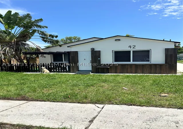 Photo 1 of Single family home for sale at 42 Se 10th Ter, Dania, FL 33004 | MLS# A11831716 | Listing updated on 2026-09-01