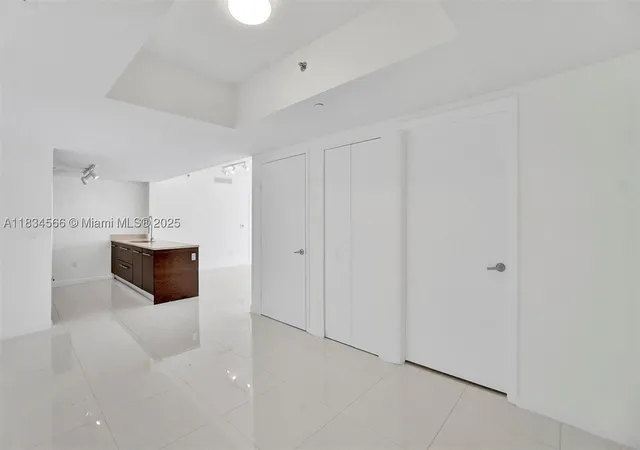 Photo 4 of Condo for sale at 465 Brickell Ave #4505, Miami, FL 33131 | MLS# A11834566 | Listing updated on 2026-09-21