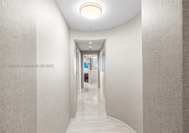 Listing Photo 2 - Condo for sale in building located at 551 N Fort Lauderdale Bch Blvd, Miami, FL 33304 - Unit #R2205