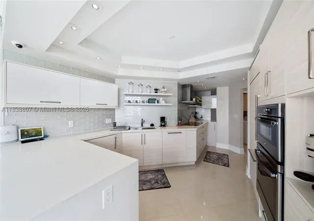 Photo 3 of Condo for sale at 2000 Island Blvd #2409, Aventura, FL 33160 | MLS# A11838807 | Listing updated on 2026-08-26