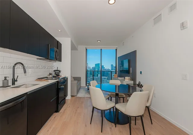 Photo 3 of Condo for sale at 398 Ne 5Th St #4417, Miami, FL 33132 | MLS# A11847734 | Listing updated on 2026-09-30