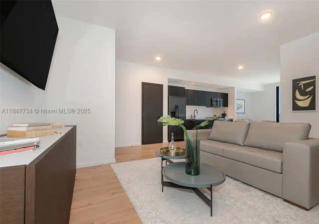 Photo 4 of Condo for sale at 398 Ne 5Th St #4417, Miami, FL 33132 | MLS# A11847734 | Listing updated on 2026-09-30
