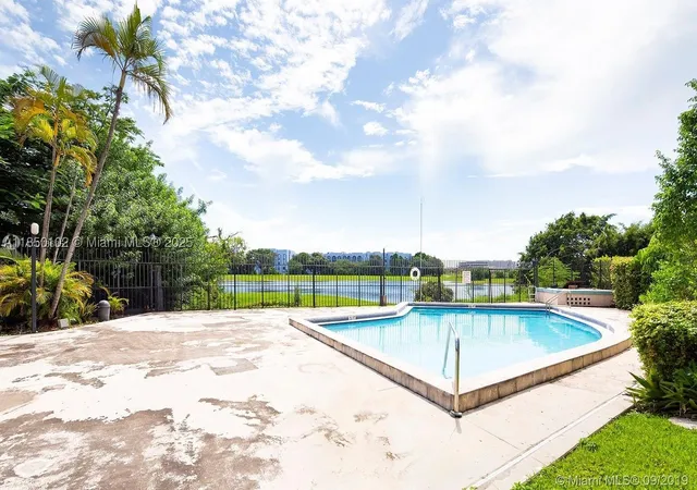 Photo 3 of Condo for sale at 9682 Fontainebleau Blvd #401, Miami, FL 33172 | MLS# A11850102 | Listing updated on 2026-09-14