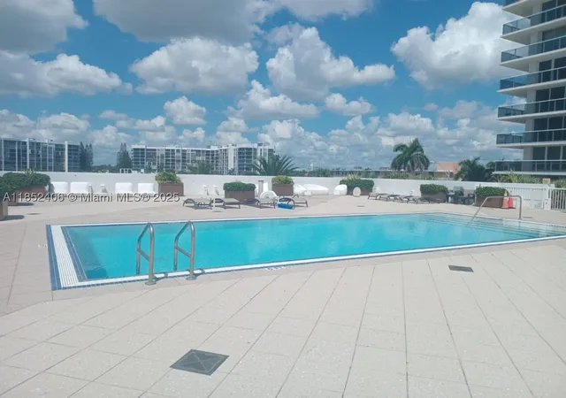 Photo 4 of Condo for sale at 2751 S Ocean Dr #1406-S, Hollywood, FL 33019 | MLS# A11852406 | Listing updated on 2026-10-07
