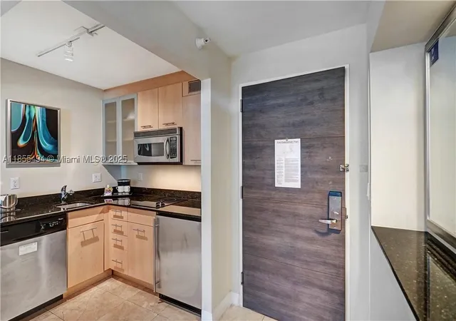 Photo 2 of Condo for sale at 2670 E Sunrise Blvd #521, Fort Lauderdale, FL 33304 | MLS# A11855494 | Listing updated on 2026-09-01