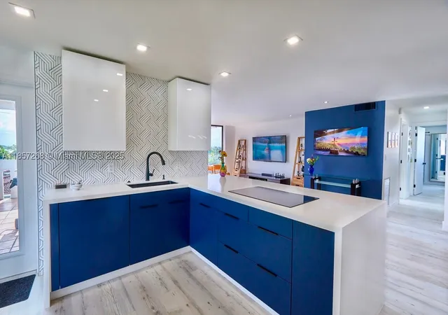 Listing Photo 4 - Condo for sale in building located at 3545 Ne 166Th St, Miami, FL 33160 - Unit #510