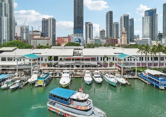 Photo 2 of Condo for sale at 398 Ne 5th St #4415, Miami, FL 33132 | MLS# A11856595 | Listing updated on 2026-09-10