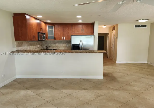 Photo 4 of Condo for sale at 2170 Ne 51St Ct #C3, Fort Lauderdale, FL 33308 | MLS# A11863372 | Listing updated on 2026-09-17