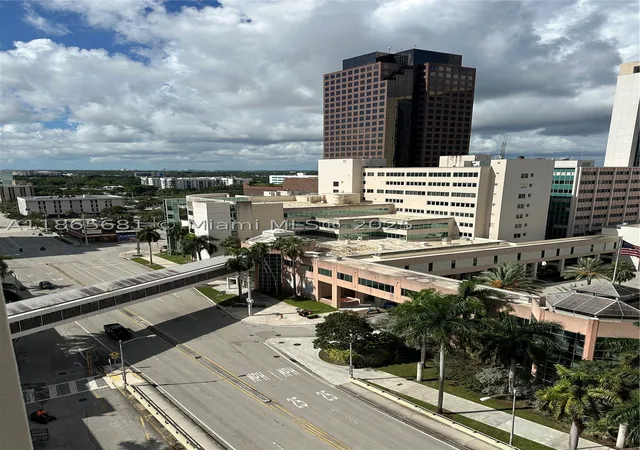 Photo 2 of Condo for sale at 511 Se 5th Ave #1214, Fort Lauderdale, FL 33301 | MLS# A11865681 | Listing updated on 2026-10-03