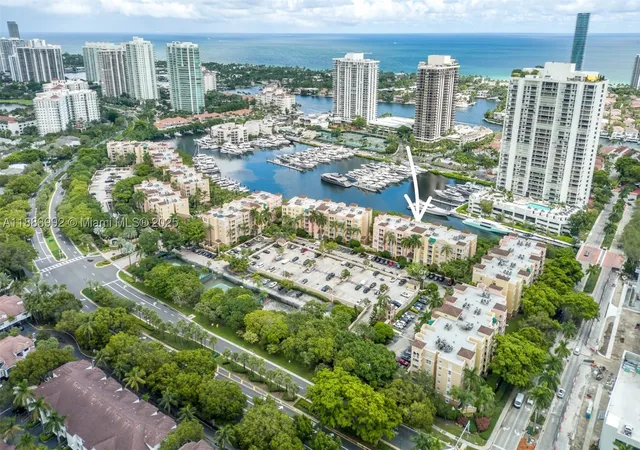Listing Photo 1 - Condo for sale in building located at 19601 E Country Clb Dr, Aventura, FL 33180 - Unit #7308