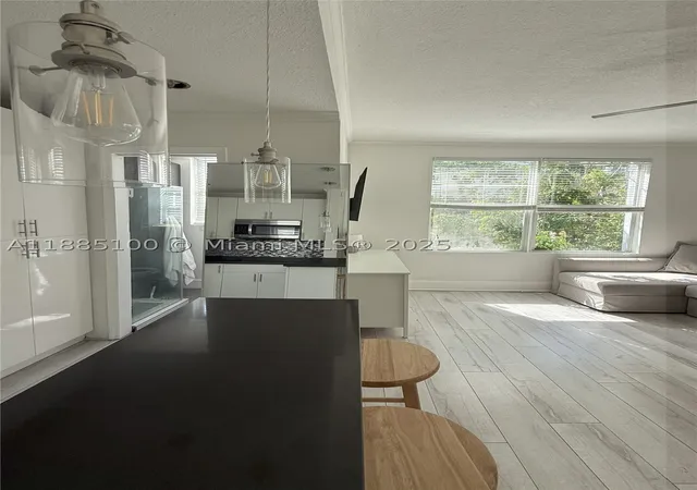 Photo 2 of Condo for sale at 119 Menores Ave #11, Coral Gables, FL 33134 | MLS# A11885100 | Listing updated on 2026-08-26