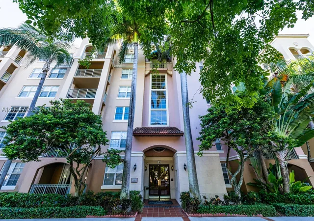 Photo 2 of Sale Pending at 19801 E Country Club Dr #4501, Miami, FL 33180 | MLS# A11891773 | Listing updated on 2026-09-10