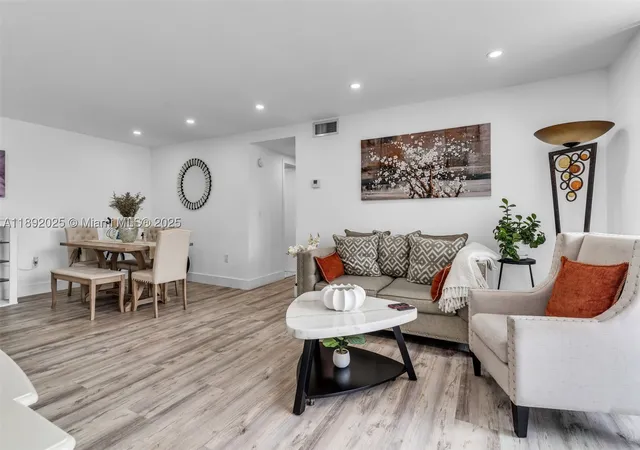 Photo 4 of Condo for sale at 9310 Fontainebleau Blvd #201, Miami, FL 33172 | MLS# A11892025 | Listing updated on 2026-09-21