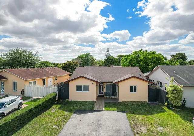 Photo 1 of Single family home for sale at 4216 Sw 138th Ct, Miami, FL 33175 | MLS# A11897751 | Listing updated on 2026-10-06