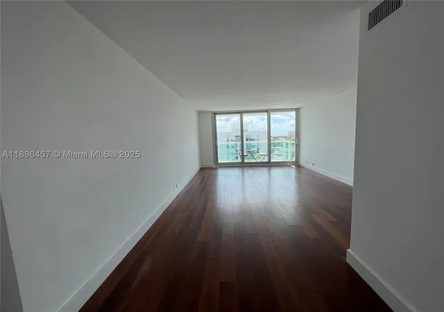 Photo 4 of Condo for sale at 1000 West Ave #808, Miami Beach, FL 33139 | MLS# A11898457 | Listing updated on 2026-10-05