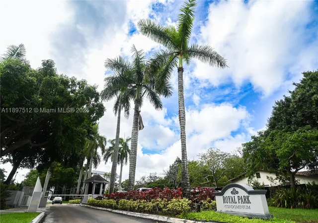 Photo 2 of Condo for sale at 110 Royal Park Dr #2H, Oakland Park, FL 33309 | MLS# A11897512 | Listing updated on 2026-10-02