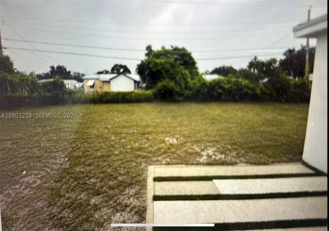 Photo 4 of Single family home for sale at 2409 Se 2Nd Ave Se, Vero Beach, FL 32962 | MLS# A11901228 | Listing updated on 2026-09-09