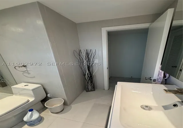 Photo 4 of House for sale at 1501 Arthur St #1, Hollywood, FL 33020 | MLS# A11902972 | Listing updated on 2026-09-30