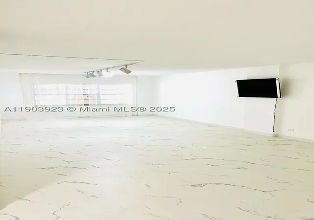 Photo 4 of Condo for sale at 231 174Th St #MO-3, Sunny Isles Beach, FL 33160 | MLS# A11903923 | Listing updated on 2026-09-22