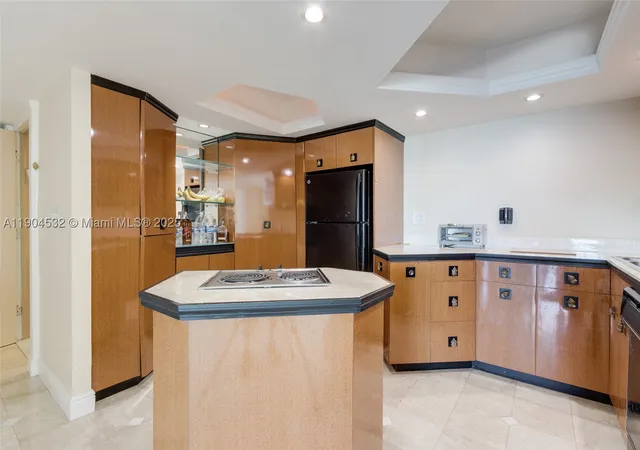 Photo 2 of Condo for sale at 1410 S Ocean Dr #1702, Hollywood, FL 33019 | MLS# A11904532 | Listing updated on 2026-08-31