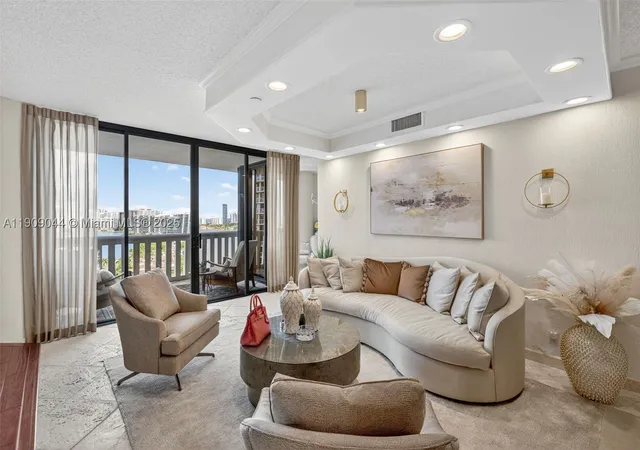 Photo 2 of Condo for sale at 3000 Island Blvd #1904, Aventura, FL 33160 | MLS# A11909044 | Listing updated on 2026-09-09