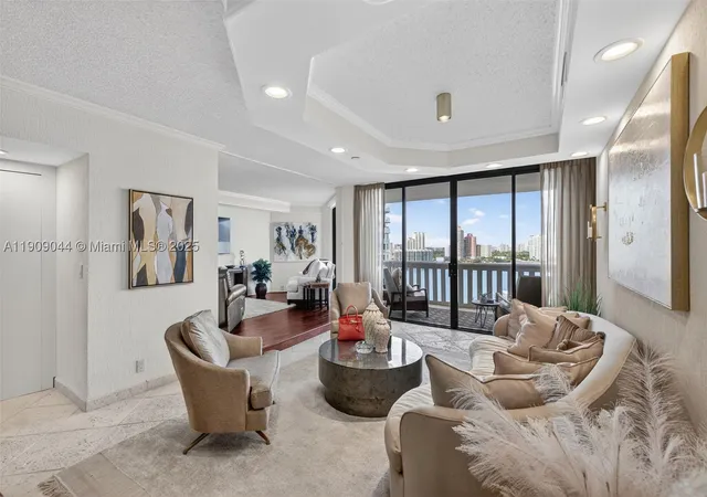 Photo 4 of Condo for sale at 3000 Island Blvd #1904, Aventura, FL 33160 | MLS# A11909044 | Listing updated on 2026-09-09