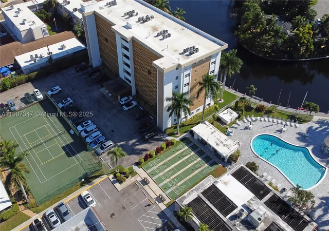 Photo 4 of Condo for sale at 3040 Ne 16Th Ave #216, Oakland Park, FL 33334 | MLS# A11907347 | Listing updated on 2026-10-03
