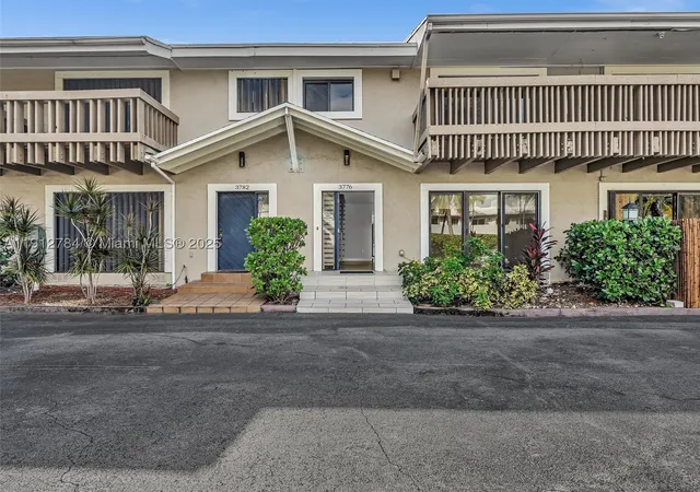 Photo 3 of Townhouse for sale at 3776 Ne 166th St #108, North Miami Beach, FL 33160 | MLS# A11912784 | Listing updated on 2026-09-30