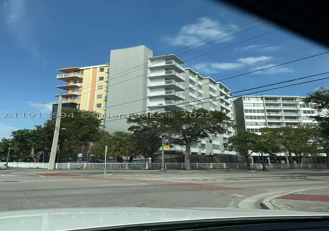 Photo 3 of Condo for sale at 2025 Ne 164th St #406, North Miami Beach, FL 33162 | MLS# A11913594 | Listing updated on 2026-09-15