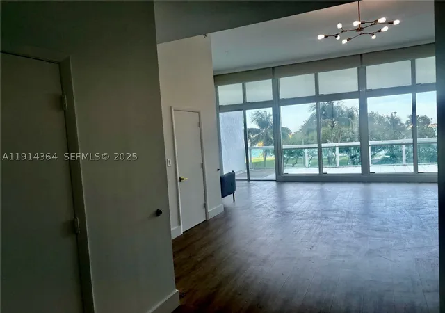 Photo 3 of Sale Pending at 1800 N Bayshore Dr #306, Miami, FL 33132 | MLS# A11914364 | Listing updated on 2026-09-06