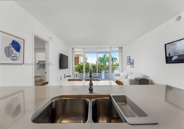 Listing Photo 4 - Condo for sale in Midblock Miami located at 3250 Ne 1St Ave, Miami, FL 33137 - Unit #605