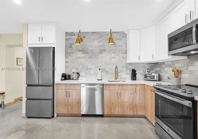 Photo 1 of Single family home for sale at 1012 Ne 2nd Street, Hallandale Beach, FL 33009 | MLS# A11913168 | Listing updated on 2026-08-30