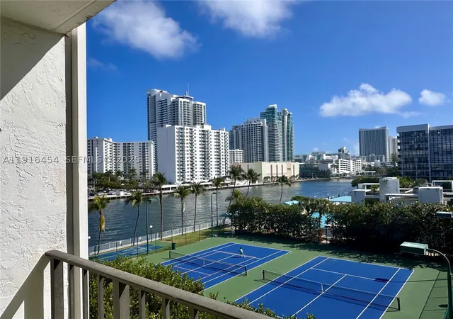 Photo 4 of Condo for sale at 1000 Parkview Dr #518, Hallandale Beach, FL 33009 | MLS# A11916454 | Listing updated on 2026-10-05