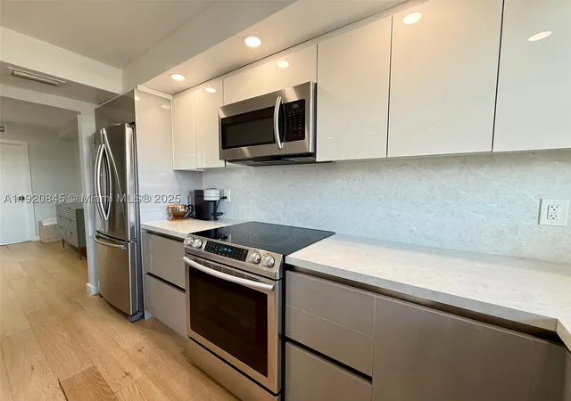 Photo 2 of Condo for sale at 180 Ne 12Th Ave #12E, Hallandale Beach, FL 33009 | MLS# A11920845 | Listing updated on 2026-09-18