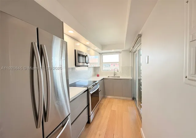 Photo 3 of Condo for sale at 180 Ne 12Th Ave #12E, Hallandale Beach, FL 33009 | MLS# A11920845 | Listing updated on 2026-09-18