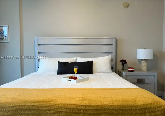 Photo 4 of Sale Pending at 485 Brickell Ave #4405, Miami, FL 33131 | MLS# A11923786 | Listing updated on 2026-09-10