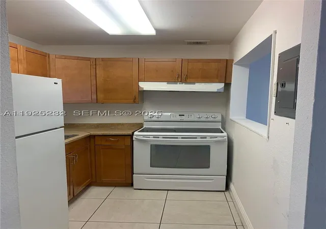 Photo 3 of Condo for sale at 241 Se 9th Ave #106, Pompano Beach, FL 33060 | MLS# A11925232 | Listing updated on 2026-08-26
