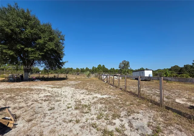 Photo 42 of Single family home for sale at 527 Perimeter Rd, Clewiston, FL 33440 | MLS# A11926029 | Listing updated on 2026-10-01