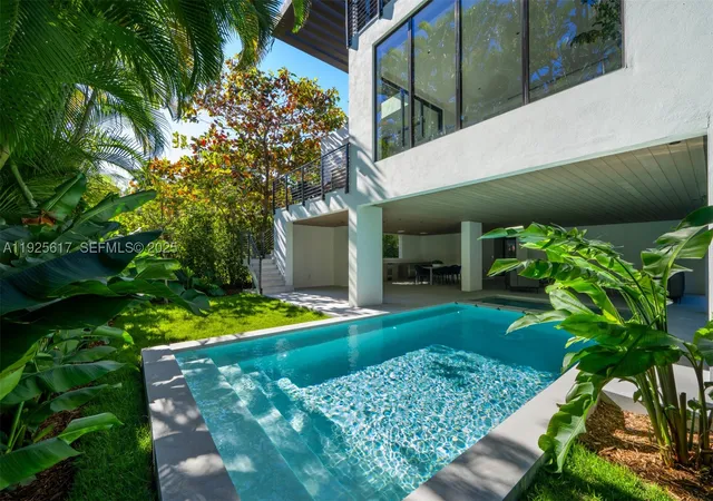 Photo 4 of Single family home for sale at 3551 Crystal Ct, Miami, FL 33133 | MLS# A11925617 | Listing updated on 2026-09-26