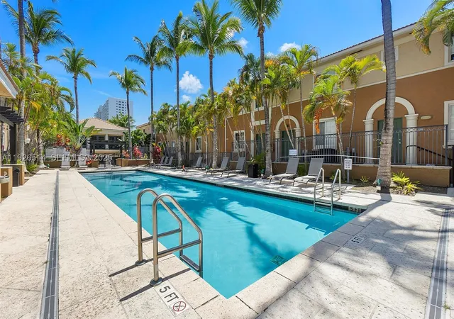 Photo 2 of Townhouse for sale at 2871 Ne 185th St #205, Miami, FL 33180 | MLS# A11926514 | Listing updated on 2026-09-20
