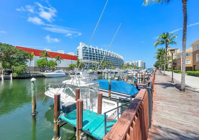 Photo 3 of Townhouse for sale at 2871 Ne 185th St #205, Miami, FL 33180 | MLS# A11926514 | Listing updated on 2026-09-20