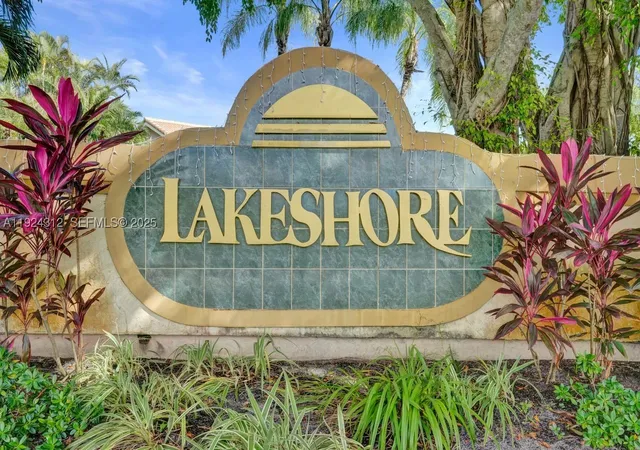 Photo 42 of Sale Pending at 9 S Lakeshore Dr, Lake Worth, FL 33462 | MLS# A11924312 | Listing updated on 2026-09-02