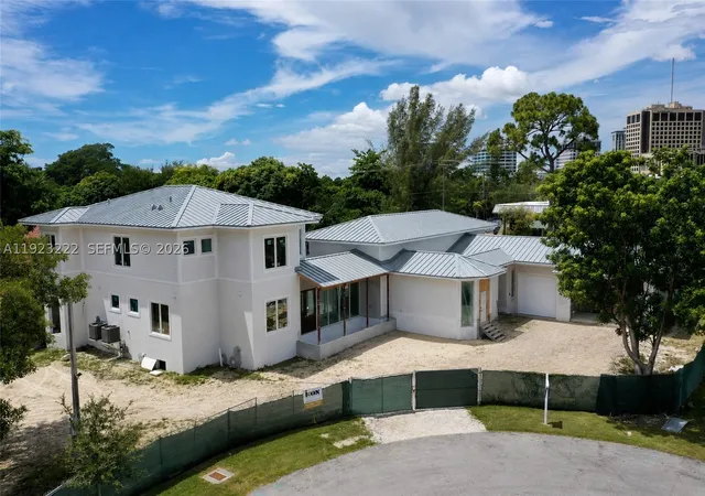 Single family home for sale at 6990 Sw 91St St, Pinecrest, FL 33156 | MLS# A11923222